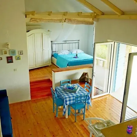 House Nevena Postira